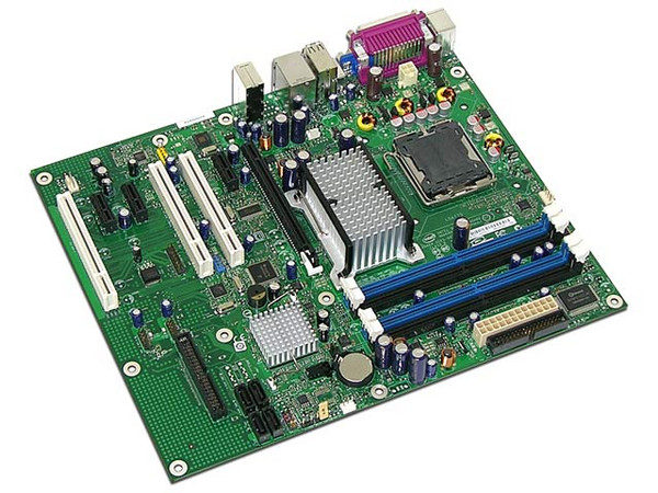 T. Madre Intel DG965RYCK, ChipSet Intel G965 Express,
Soporta: Pentium 4, D, Core2Duo, 533/800/1066MHz,
Integrado: Audio 5.1, Video Intel GMA X3000, Red,
Memoria: DDR2 800/667/533, 4 Bancos, 8GB Max,
Diseño: ATX, Ptos: 1xPCE. x16, 3x PCI Exp, 3x PCI