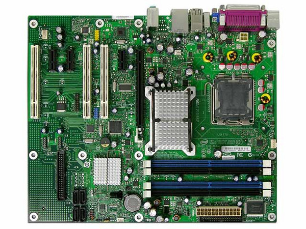 T. Madre Intel DG965RYCK, ChipSet Intel G965 Express,
Soporta: Pentium 4, D, Core2Duo, 533/800/1066MHz,
Integrado: Audio 5.1, Video Intel GMA X3000, Red,
Memoria: DDR2 800/667/533, 4 Bancos, 8GB Max,
Diseño: ATX, Ptos: 1xPCE. x16, 3x PCI Exp, 3x PCI