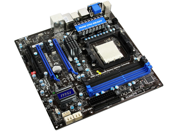 T. Madre MSI 890GXM-G65, ChipSet AMD 890GX,
Soporta: Phenom II X6 y X4 de Socket AM3,
Integrado: Video ATI Radeon HD4290 , Audio HD, Red,
Memoria: DDR3 1600 (O.C.)1333/1066MHz,
Diseño ATX, Ptos: 1xPCIEX16, 1xPCIEX8, 
