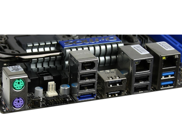 T. Madre MSI Big Bang-XPower, ChipSet Intel X58,
Soporta: Core i7/Core i5 de Socket 1366,
Integrado: Audio 7.1, Red 10/100/1000,
Memoria: DDR3 1600(O.C.)/1333(O.C.)/1066MHz, 24GBMax,
ATX, Ptos: 6xPCEx16, 1xPCIEx1
