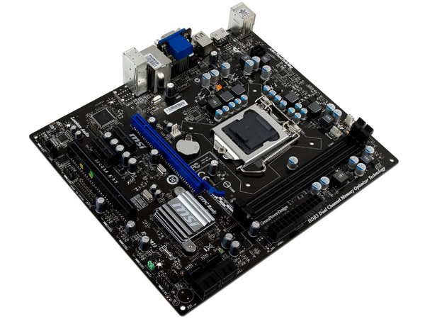 T. Madre MSI H55M-E23, ChipSet Intel H55, 
Soporta: Core i7, Core i5 y Core i3 de Socket 1156, 
Integrado: Audio 7.1, Red 10/100/1000Mbps, 
Memoria: DDR3 1600(OC)/1333/1066MHz, 8GB Max, 
mATX, Ptos: 1xPCEx16, 2xPCIEx1, 1xPCI