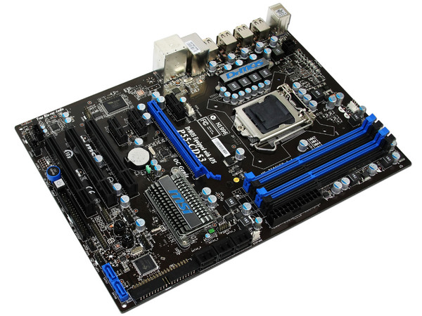 T. Madre MSI P55-CD53, ChipSet Intel P55,
Soporta: Core i7 y Core i5 de Socket 1156,
Integrado: Audio 7.1, Red 10/100/1000Mbps,
Memoria: DDR3 1600(OC)/1333/1066MHz, 16GB Max,
ATX, Ptos: 1xPCEx16, 3xPCIEx1, 3xPCI