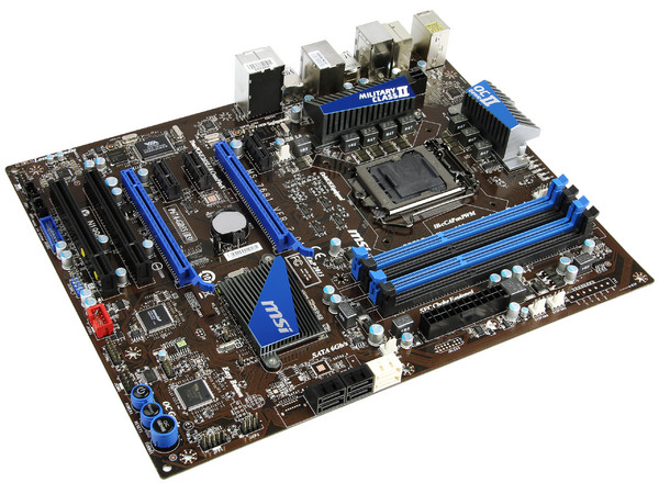T. Madre MSI P67A-GD55-B3, ChipSet Intel P67 Exp.,
Soporta: Core i7/i5/i3 de Socket 1155,
Integrado: Audio, Red Gigabit,
USB 3.0 y SATA 3.0,
Memoria: 1600(O.C.)/1333/1066MHz, 32GB Max,
ATX, Ptos: 2xPCIEx16, 3xPCIEx1