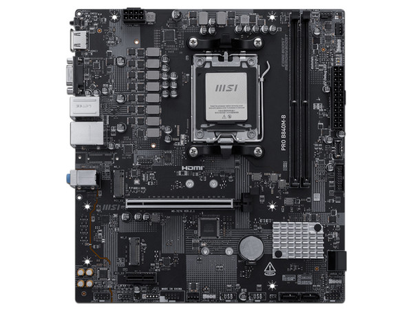 T. Madre MSI PRO B840M-B, 
Chipset AMD B840,
Segmento: Alto, 
Soporta: Procesador AMD Ryzen 7ma, 8va y 9na Generación, Socket AM5, 
RAM: DDR5 6800/4800 MHz, 128GB Max, 
Audio HD, Red, USB, SATA 3.0, M.2, 
Micro-ATX, Ptos: PCIe 4.0 x16.