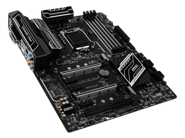 T. Madre MSI Z270 SLI PLUS, ChipSet Intel Z270, 
Soporta:  Core i7 / i5 / i3 de 6ta y 7ma genaración de Socket 1151,
Memoria: DDR4 3800(OC)/3000(O.C.)/ 2133 MHz, 64GB Max,
Integrado: Audio HD, Red, 
ATX, Ptos: 3xPCIE 3.0 x16, 3xPCIE 3.0 x1.