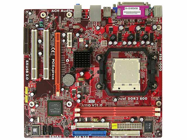 T. Madre PCCHIPS A11G, ChipSet NVIDIA nForce 410,
Para: Athlon 64/Athlon 64 X2 Dual-Core, Socket AM2,
Integrado: Video nVIDIA, Audio 5.1, Red 10/100,
Memoria: 2x DDR2, Max. 16GB, Diseño MicroATX,
Ptos: 1xPCI-E X16, 1xPCI-E X1, 2xPCI, 1xCNR