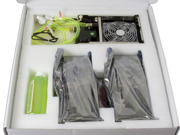 Kit ECS Hydra SLI de Dos GeForce GTS 250 de 512MB DDR3  y un Sistema de Refrigeración Líquida Thermaltake BigWater 760i. Incluye el juego Tom Clancy's Rainbow Six Vegas 2