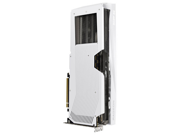 Tarjeta de Video AMD Radeon RX 9070 XT XFX Quicksilver, 16GB GDDR6, 1xHDMI, 3xDisplayPort, PCI Express 5.0, Color Blanco