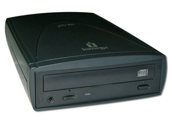 Quemador de CDs Iomega Externo Graba/Regraba/Lee: 52x/32x/52x, Interfase USB 2.0