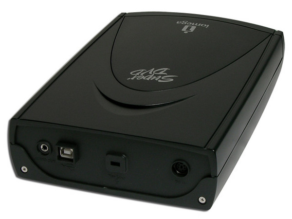 Quemador Iomega Super DVD, Externo, USB2.0:
DVD+RW: Graba/Regraba/Lee: 18x/8x/16x,
DVD-RW: Graba/Regraba/Lee: 18x/6x/16x,
CD-RW: Graba/Regraba/Lee: 48x/32x/48x