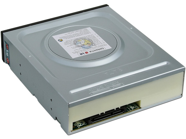 Quemador LG, Serial ATA:
DVD+RW: Graba/Regraba/Lee: 24x/8x/16x,
DVD-RW: Graba/Regraba/Lee: 24x/6x/16x,
CD-RW: Graba/Regraba/Lee: 48x/32x/48x