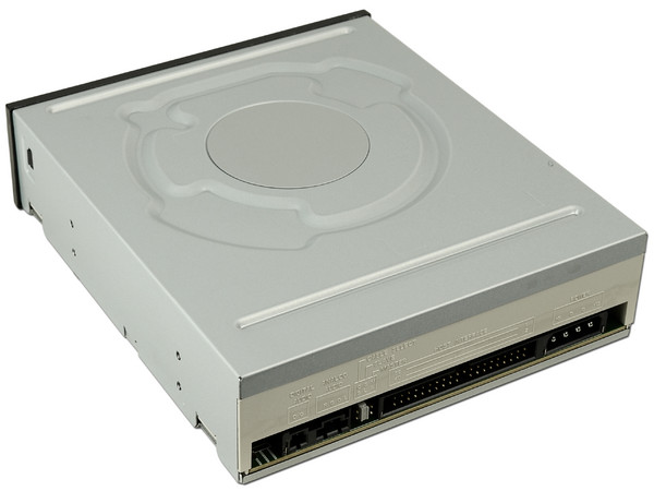 Quemador LiteOn, OEM, LightScribe, IDE:
DVD+RW: Graba/Regraba/Lee: 22x/8x/16x,
DVD+R DL: 8x, DVD-R DL: 8x, DVD-RAM: 12x,
DVD-RW: Graba/Regraba/Lee: 22x/6x/16x,
CD-RW: Graba/Regraba/Lee: 48x/32x/48x