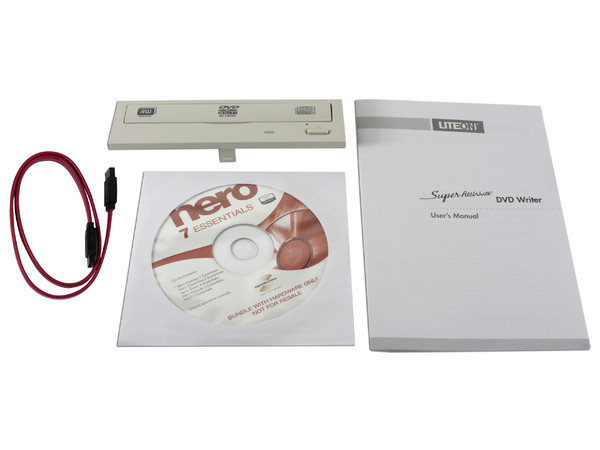Quemador Liteon, Color Negro y Beige Serial ATA:
DVD+RW: Graba/Regraba/Lee: 20x/8x/16x,
DVD+R DL: 8X, DVD-R DL: 8X, DVD-RAM: 12X,
DVD-RW: Graba/Regraba/Lee: 20x/6x/16x,
CD-RW: Graba/Regraba/Lee: 48x/32x/48x