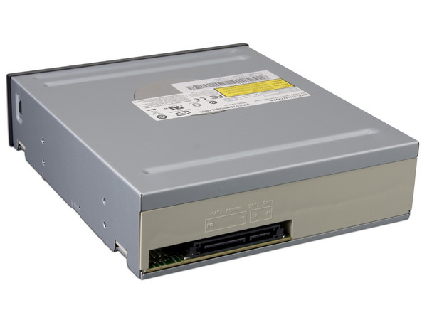 Quemador Liteon, Color Negro y Beige Serial ATA:
DVD+RW: Graba/Regraba/Lee: 20x/8x/16x,
DVD+R DL: 8X, DVD-R DL: 8X, DVD-RAM: 12X,
DVD-RW: Graba/Regraba/Lee: 20x/6x/16x,
CD-RW: Graba/Regraba/Lee: 48x/32x/48x