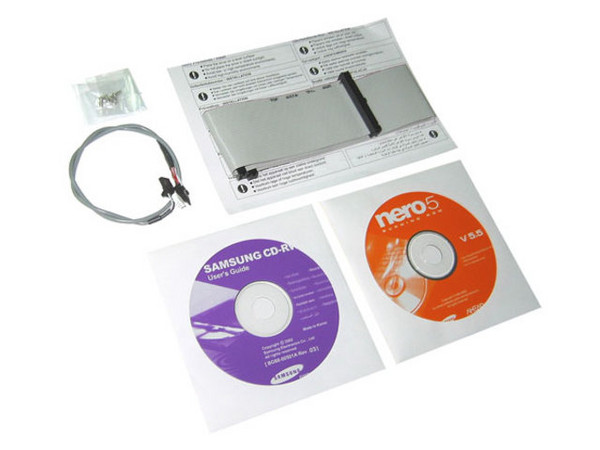 Quemador de CDs Samsung, Regrabable, Graba/Regraba/Lee :: 52X/32X/52X, Interno