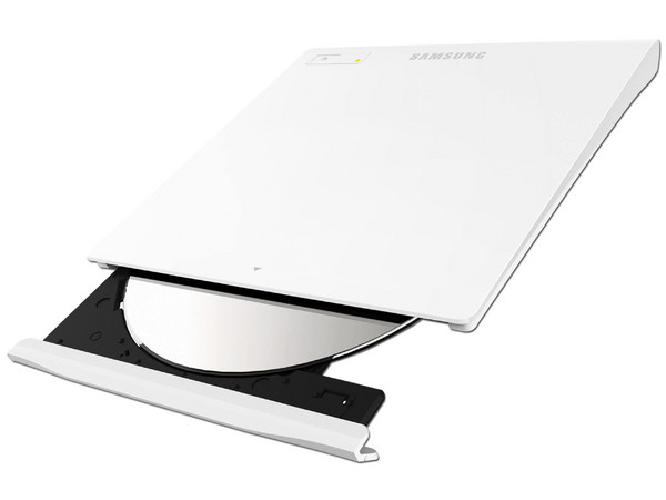 Quemador Samsung Externo Slim SE-208GB/RSWD USB 2.0:
DVD+RW: Graba/Regraba/Lee: 8x/6x/8x,
DVD+R DL: Graba 6X, DVD-R DL: Graba 6X,
DVD-RW: Graba/Regraba/Lee: 8x/6x/8x,
CD-RW: Graba/Regraba/Lee: 24x/24x/24x