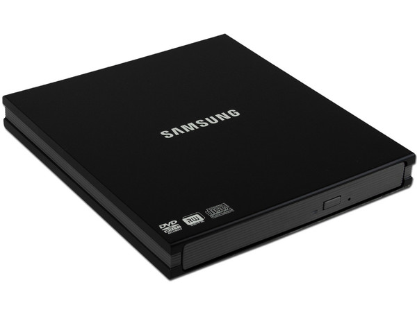 Quemador Samsung Externo Slim USB 2.0:
no necesita cable de alimentación,
DVD+RW: Graba/Regraba/Lee: 8x/8x/8x,
DVD+R DL: Graba 6X, DVD-R DL: Graba 6X,
DVD-RW: Graba/Regraba/Lee: 8x/6x/8x,
CD-RW: Graba/Regraba/Lee: 24x/16x/24x.