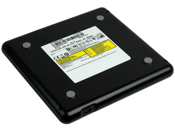 Quemador Samsung Externo Slim USB 2.0:
no necesita cable de alimentación,
DVD+RW: Graba/Regraba/Lee: 8x/8x/8x,
DVD+R DL: Graba 6X, DVD-R DL: Graba 6X,
DVD-RW: Graba/Regraba/Lee: 8x/6x/8x,
CD-RW: Graba/Regraba/Lee: 24x/24x/24x.