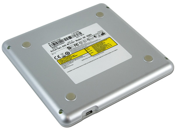 Quemador Samsung Externo Slim USB 2.0, Plateado:
no necesita cable de alimentación,
DVD+RW: Graba/Regraba/Lee: 8x/8x/8x,
DVD+R DL: Graba 6X, DVD-R DL: Graba 6X,
DVD-RW: Graba/Regraba/Lee: 8x/6x/8x,
CD-RW: Graba/Regraba/Lee: 24x/24x/
