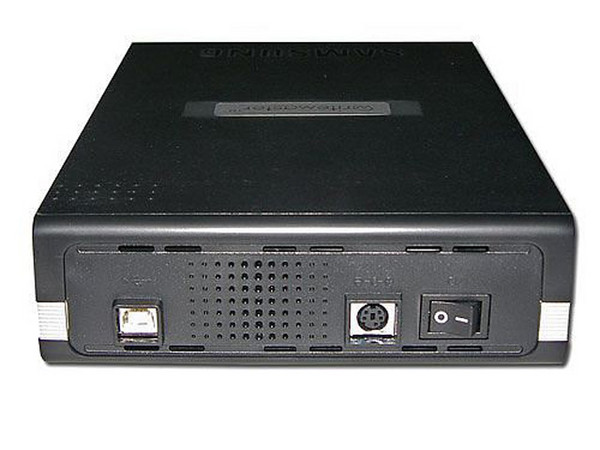 Quemador Samsung, Multiformato Externo, Color Negro,
DVD+RW: Graba/Regraba/Lee: 16x/8x/12x,
DVD+R DL: Graba 8X, DVD-R DL: Graba 4X,
DVD-RW: Graba/Regraba/Lee: 16x/6x/12x,
CD-RW: Graba/Regraba/Lee: 48x/32x/40x. USB 2.0