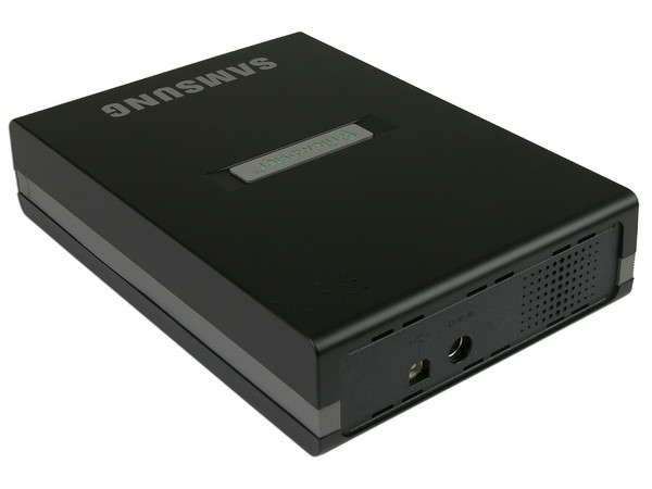 Quemador Samsung LightScribe, Color Negro, Externo:
DVD+RW: Graba/Regraba/Lee: 20x/8x/16x,
DVD+R DL: Graba 16X, DVD-R DL: Graba 12X,
DVD-RW: Graba/Regraba/Lee: 20x/6x/16x,
CD-RW: Graba/Regraba/Lee: 48x/32x/40x. USB 2.0