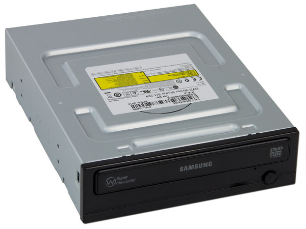 Quemador Samsung, OEM, SATA:,
DVD+RW: Graba/Regraba/Lee: 24x/8x/16x,
DVD-RW: Graba/Regraba/Lee: 24x/6x/16x
CD-RW: Graba/Regraba/Lee: 48x/24x/48x
DVD+R DL: 8x, DVD-R DL: 8x, 
DVD-RAM: 5x,