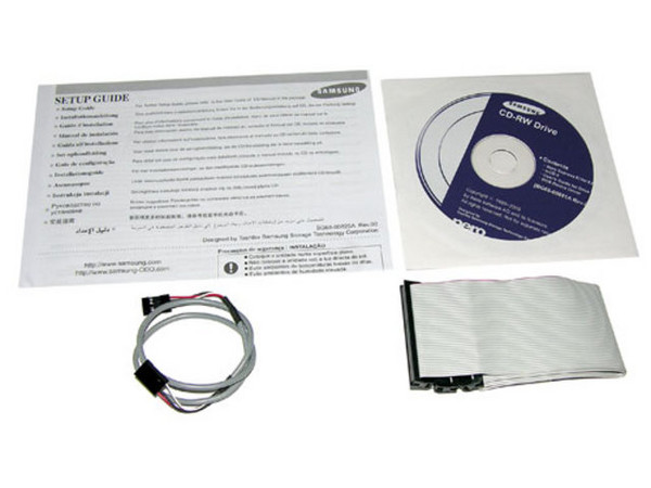 Quemador de CDs Samsung, Graba/Regraba/Lee: 52X/32X/52X, Color Negro. Presentación OEM (Sin Caja).
