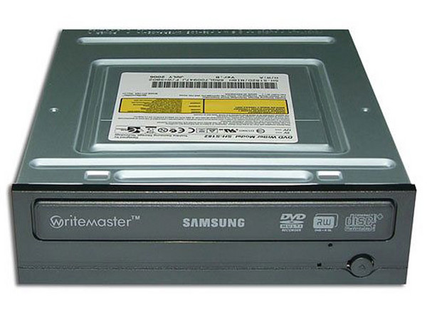 Quemador Samsung, Multiformato Color Negro:
DVD+RW: Graba/Regraba/Lee: 18x/8x/12x,
DVD+R DL: 8x, DVD-R DL: 8x, DVD-RAM: 12x,
DVD-RW: Graba/Regraba/Lee: 18x/6x/12x,
CD-RW: Graba/Regraba/Lee: 48x/32x/40x