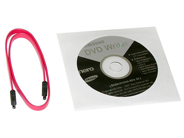Quemador Samsung, Color Negro, Serial ATA:
DVD+RW: Graba/Regraba/Lee: 20x/8x/16x,
DVD+R DL: 16x, DVD-R DL: 12x, DVD-RAM: 12x,
DVD-RW: Graba/Regraba/Lee: 20x/6x/16x,
CD-RW: Graba/Regraba/Lee: 48x/32x/40x