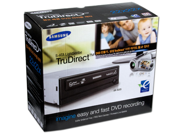 Quemador Samsung, Lightscribe!, Serial ATA:
DVD+RW: Graba/Regraba/Lee: 22x/8x/16x,
DVD+R DL: 16x, DVD-R DL: 12x, DVD-RAM: 12x,
DVD-RW: Graba/Regraba/Lee: 16x/6x/16x,
CD-RW: Graba/Regraba/Lee: 48x/32x/40x