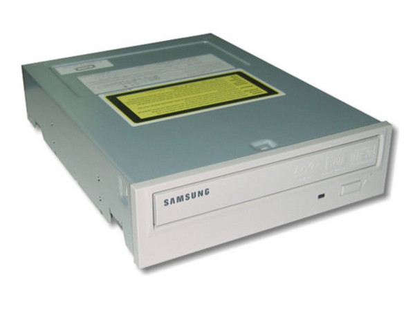 Quemador Samsung, Multiformato(DVD/CD-RW):
DVD+RW: Graba/Regraba/Lee : 8x/4x/12x,
DVD-RW: Graba/Regraba/Lee : 8x/4x/12x, 
CD-RW: Graba/Regraba/Lee: 32x/16x/40x