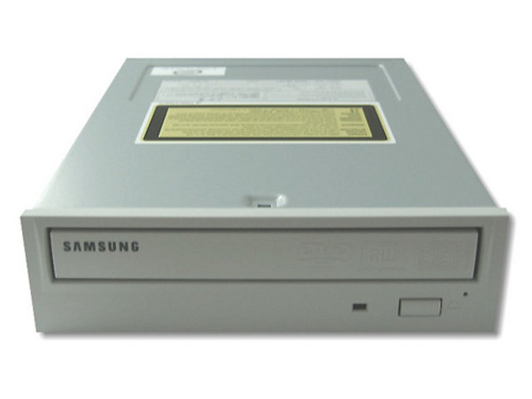 Quemador Samsung, Multiformato(DVD/CD-RW):
DVD+RW: Graba/Regraba/Lee : 8x/4x/12x,
DVD-RW: Graba/Regraba/Lee : 8x/4x/12x, 
CD-RW: Graba/Regraba/Lee: 32x/16x/40x