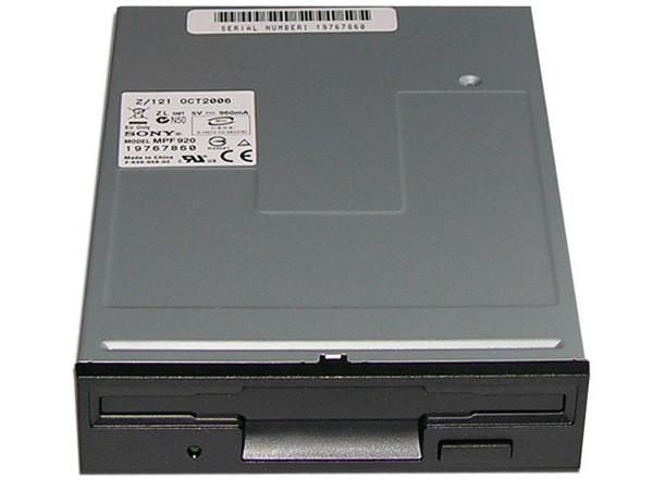 Unidad de Disquetes de 1.44Mb Sony, Color Negro