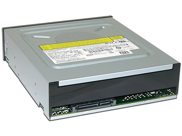 Quemador Sony NEC, OEM, Serial ATA:
DVD+RW: Graba/Regraba/Lee: 18x/8x/16x,
DVD+R DL, DVD-R DL: Graba 8X,
DVD-RW: Graba/Regraba/Lee: 18x/6x/16x,
CD-RW: Graba/Regraba/Lee: 48x/32x/48x
