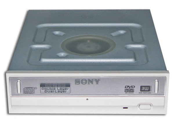 Quemador Sony, Multiformato Color Beige/Plateado:
DVD+RW: Graba/Regraba/Lee: 16x/8x/16x,
DVD+R DL: 8x, DVD-R DL: 6x, DVD-RAM: 5x,
DVD-RW: Graba/Regraba/Lee: 16x/6x/16x,
CD-RW: Graba/Regraba/Lee: 48x/32x/48x