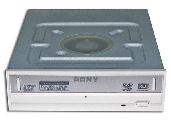 Quemador Sony, Multiformato Color Beige/Plateado:
DVD+RW: Graba/Regraba/Lee: 18x/8x/16x,
DVD+R DL: 8x, DVD-R DL: 8, DVD-RAM: 12x,
DVD-RW: Graba/Regraba/Lee: 18x/6x/16x,
CD-RW: Graba/Regraba/Lee: 48x/32x/48x