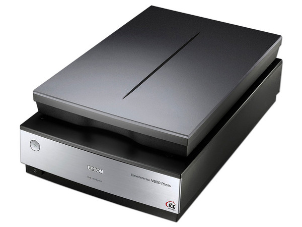 Escáner de cama plana Epson V800, 48 bits, hasta 6400 dpi.