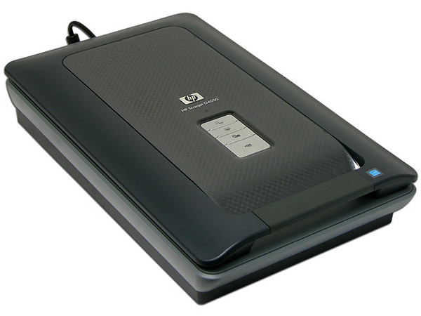 Escáner Fotográfico HP Scanjet G4050, 96bits, 4800 x 9600 dpis con adaptador incorporado para negativos.