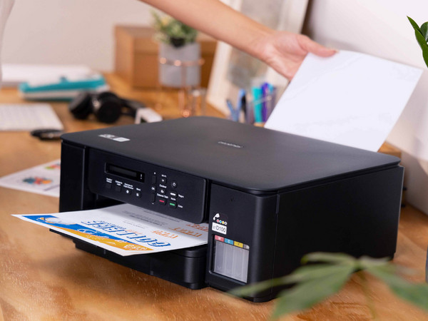 Multifuncional a color Brother InkBenefit Tank DCPT530DW, Sistema de Tanques de Tinta, Impresora, Copiadora y Escáner, Resolución de Impresión de 6000 x 1200 DPI, Wi-Fi, USB.