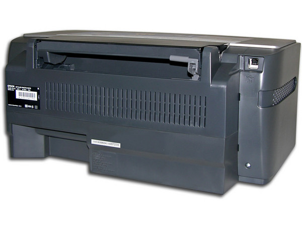 Impresora Epson Stylus Photo R270, 5760 x 1440 dpi, 6 Tintas, impresión directa sobre CDs y DVDs imprimibles.