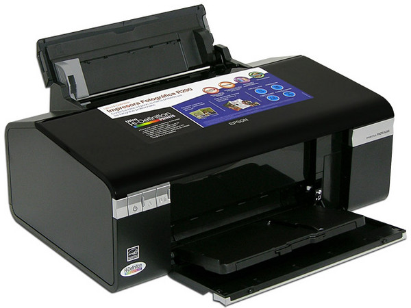 Impresora Epson Stylus Photo R290, 5760 x 1440 dpi, 6 Tintas, impresión directa sobre CDs y DVDs imprimibles.