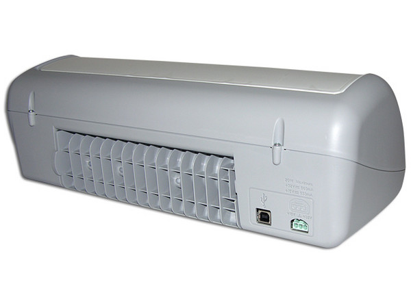 Impresora de Inyección a Color HP Deskjet 3940, resolución 1200dpi.