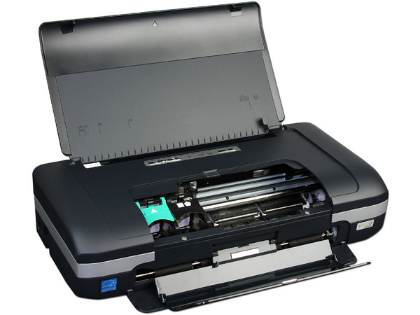 Impresora de Inyección a Color Portátil HP Officejet H470wbt con Bluetooth y lector de memorias.