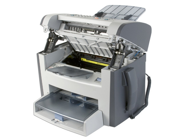 Multifuncional HP LaserJet M1319F: Impresora Láser Monocromática, Copiadora, Escáner y Fax.