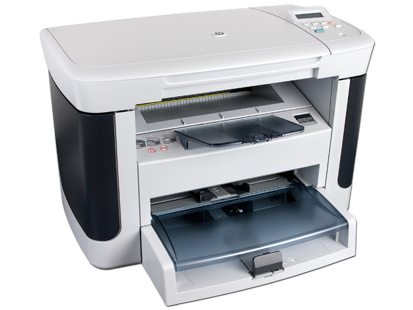 Multifuncional HP LaserJet M1120 MFP: Impresora Láser Monocromática, Copiadora y Escáner.