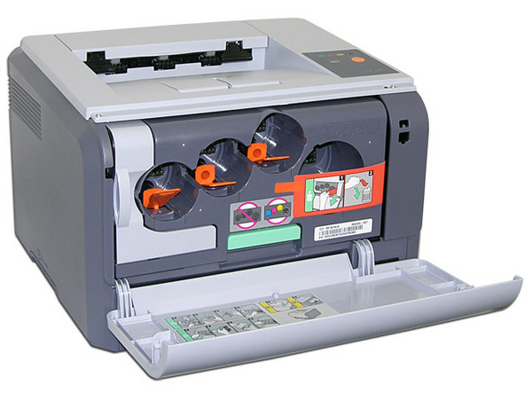 Samsung CLP-300, la Impresora Láser a Color Pequeña y Ligera. 2400 x 600ppp.