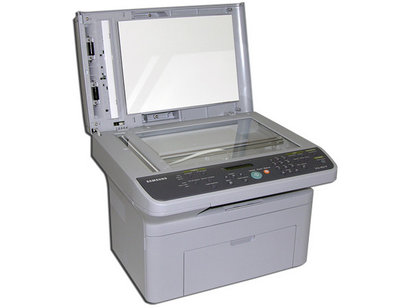 Multifuncional Samsung SCX-4521F: Impresora Láser Monocromática, Copiadora, Escáner y Fax.