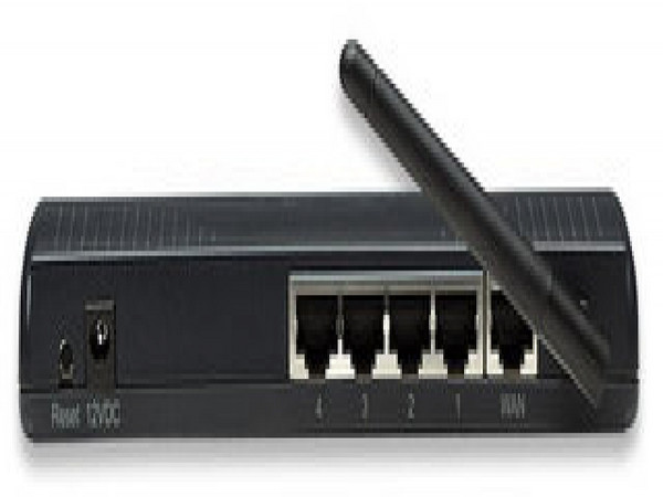 AP  54Mb CON ROUTER +4 PTOS 10/100