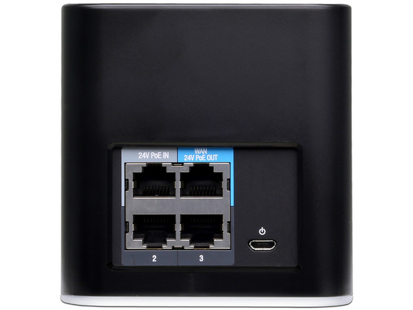 Access Point Ubiquiti airCube Wireless N (Wi-Fi 4), hasta 300Mbps.