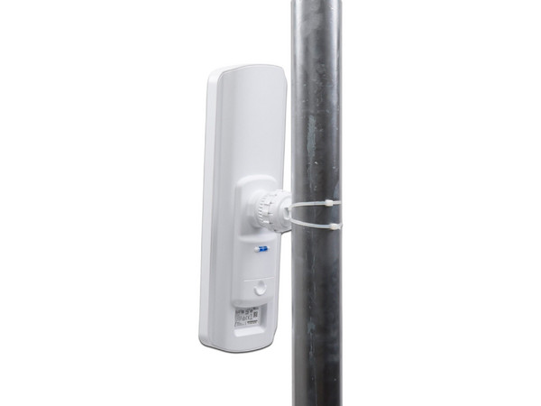 Access Point Ubiquiti Networks, 5 GHz, PoE, hasta 450 Mbps.